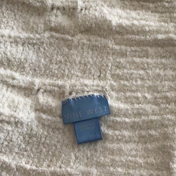 Comfy Cozy Scarf - Picture 4 of 4